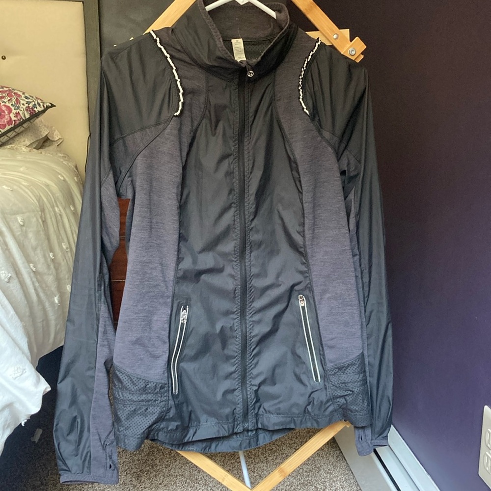 Lululemon Black and Gray Zip-Up Jacket
